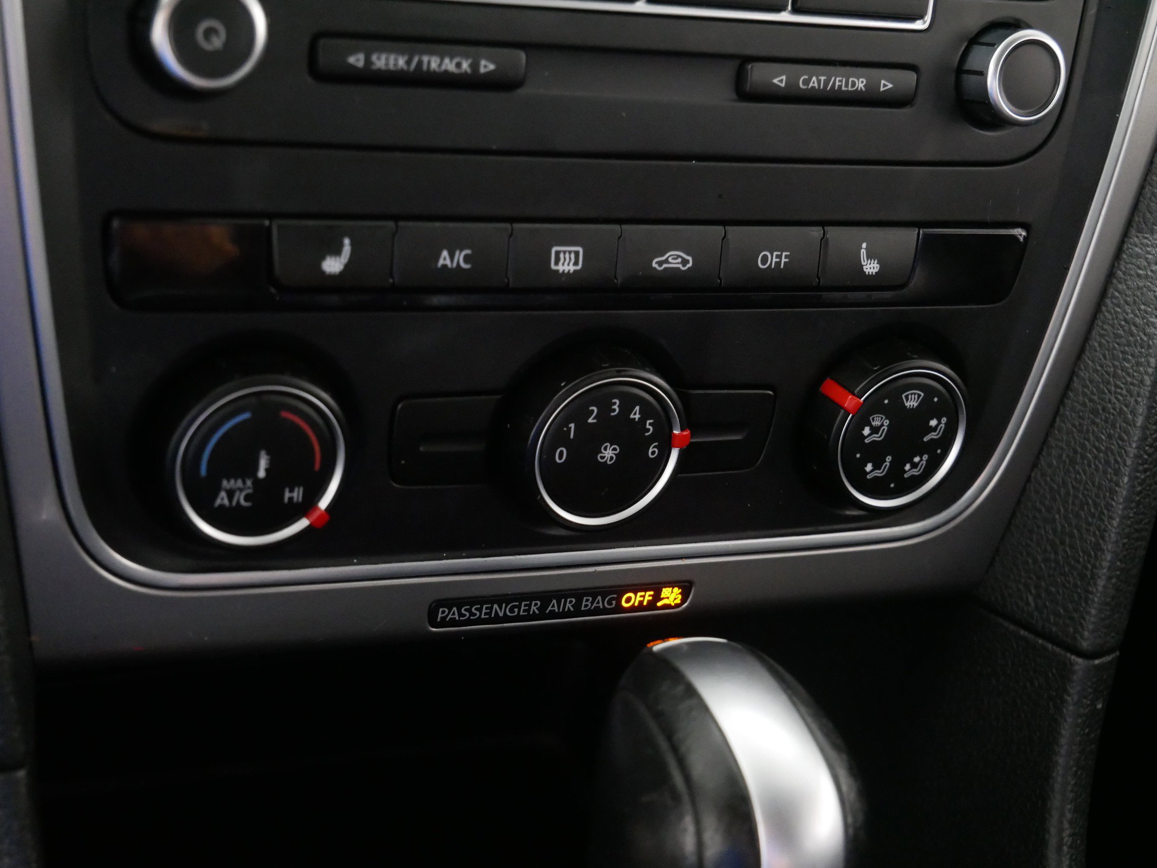 Used 2015 Volkswagen Passat 1.8T Wolfsburg Edition image 23