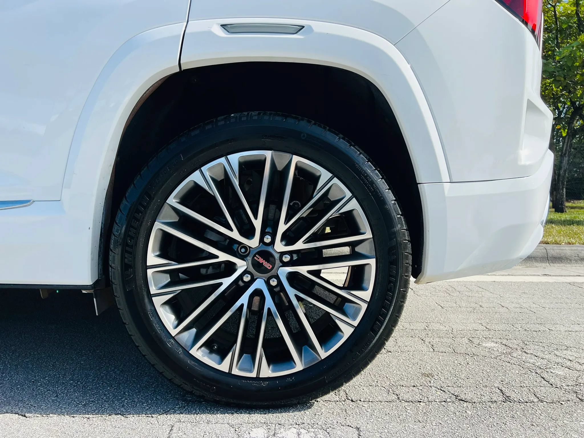 Used 2026 GMC Terrain Denali AWD/4WD image 9