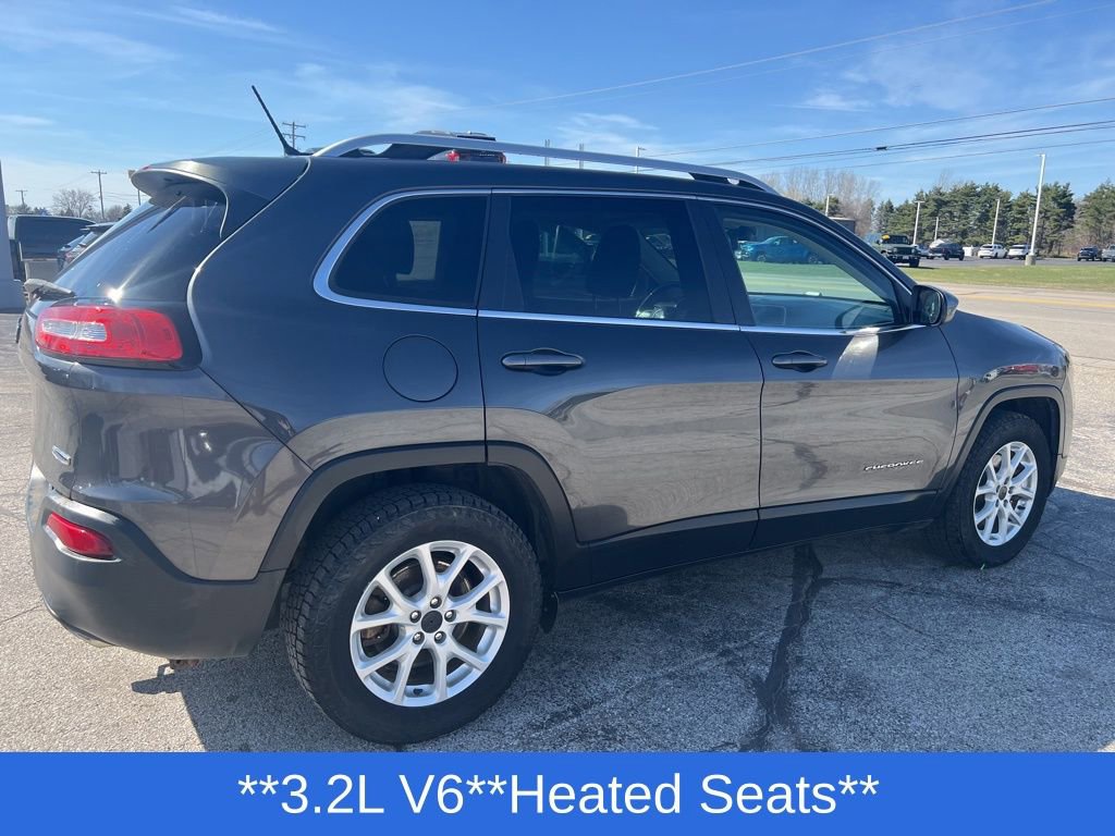 Used 2016 Jeep Cherokee Latitude w/ Cold Weather Group image 4
