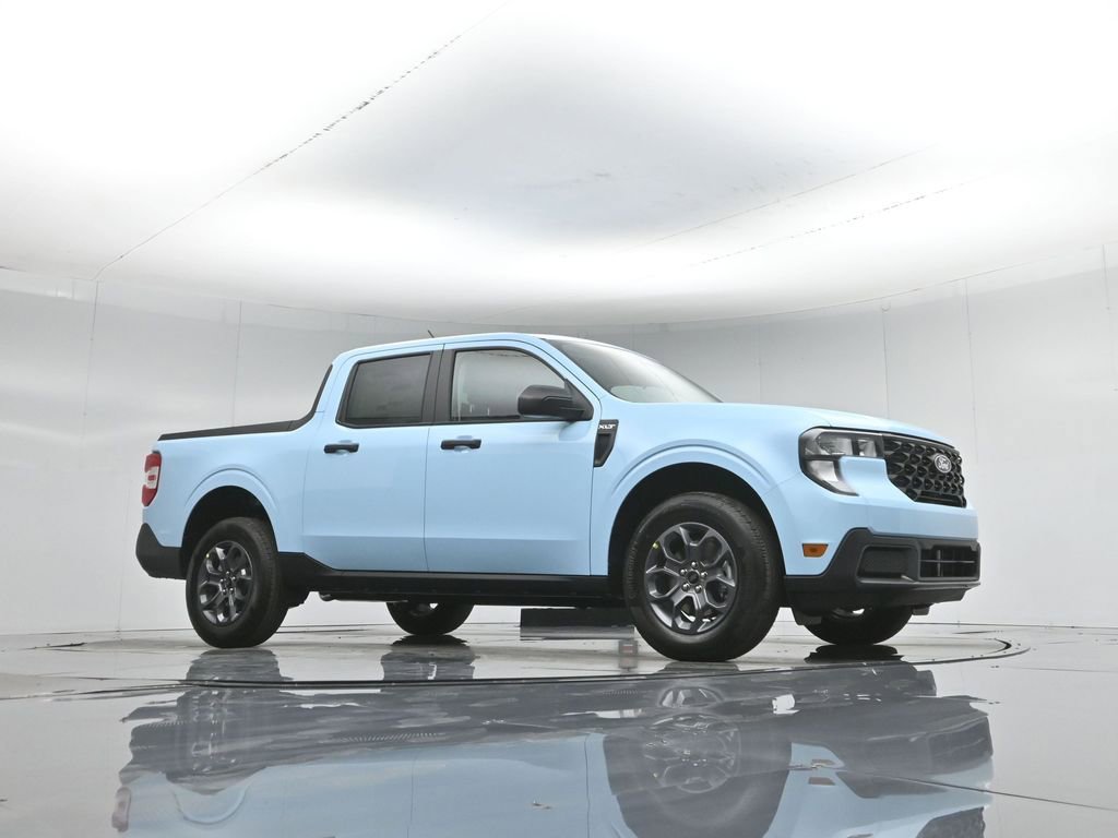 New 2026 Ford Maverick XLT FWD image 3