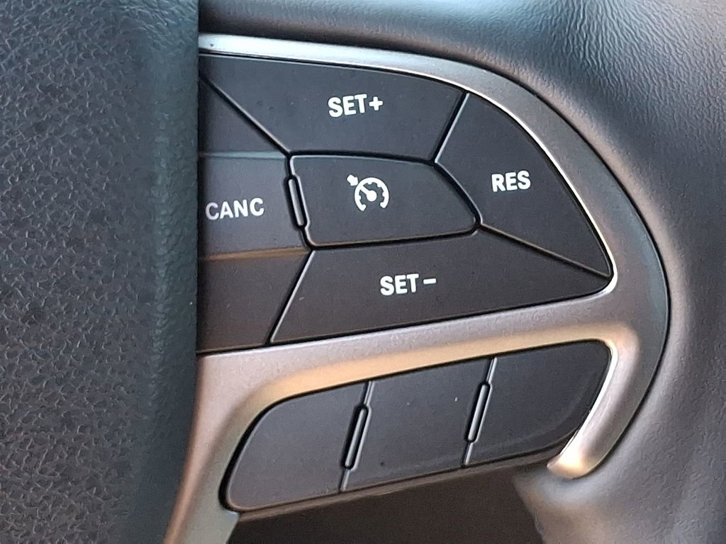 Used 2020 Jeep Grand Cherokee Limited w/ Premium Lighting Group AWD/4WD image 22