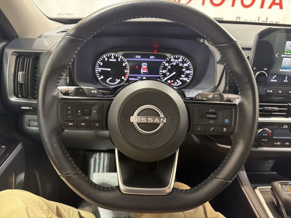 Used 2025 Nissan Pathfinder SL AWD/4WD image 29