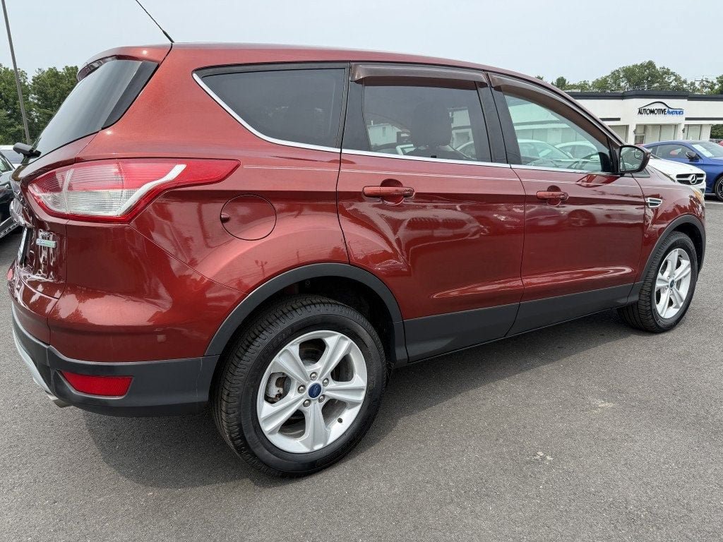 Used 2014 Ford Escape SE FWD image 3