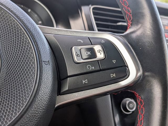 Used 2017 Volkswagen GTI SE image 29