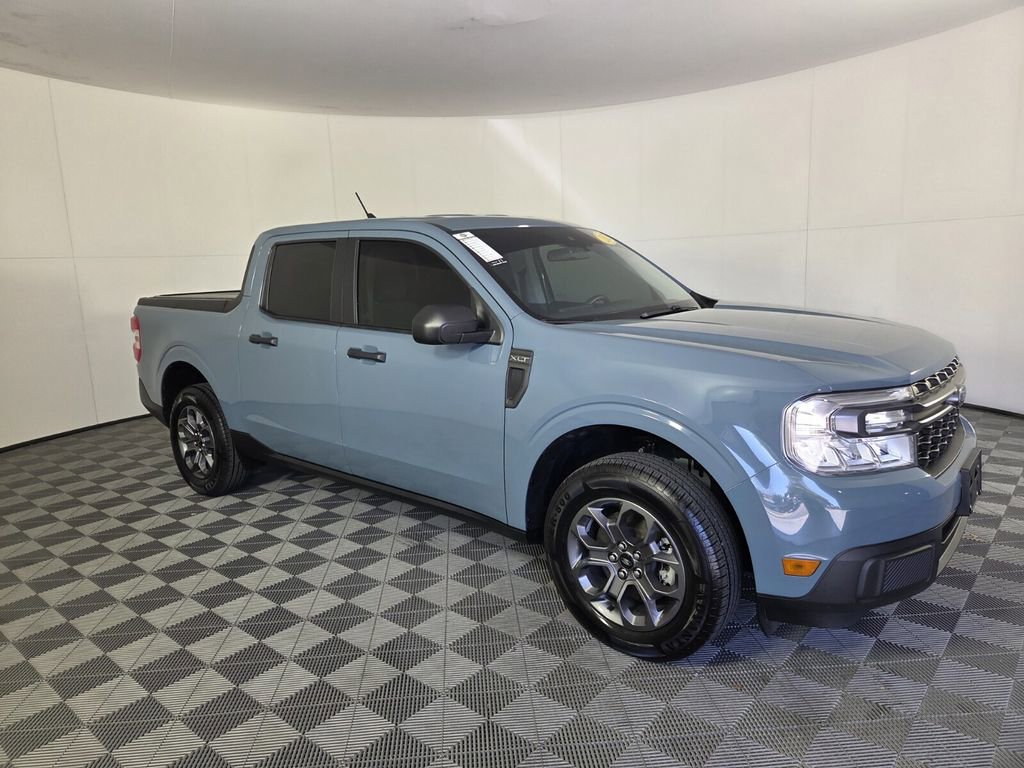Used 2023 Ford Maverick XLT w/ Equipment Group 300A Standard image 2