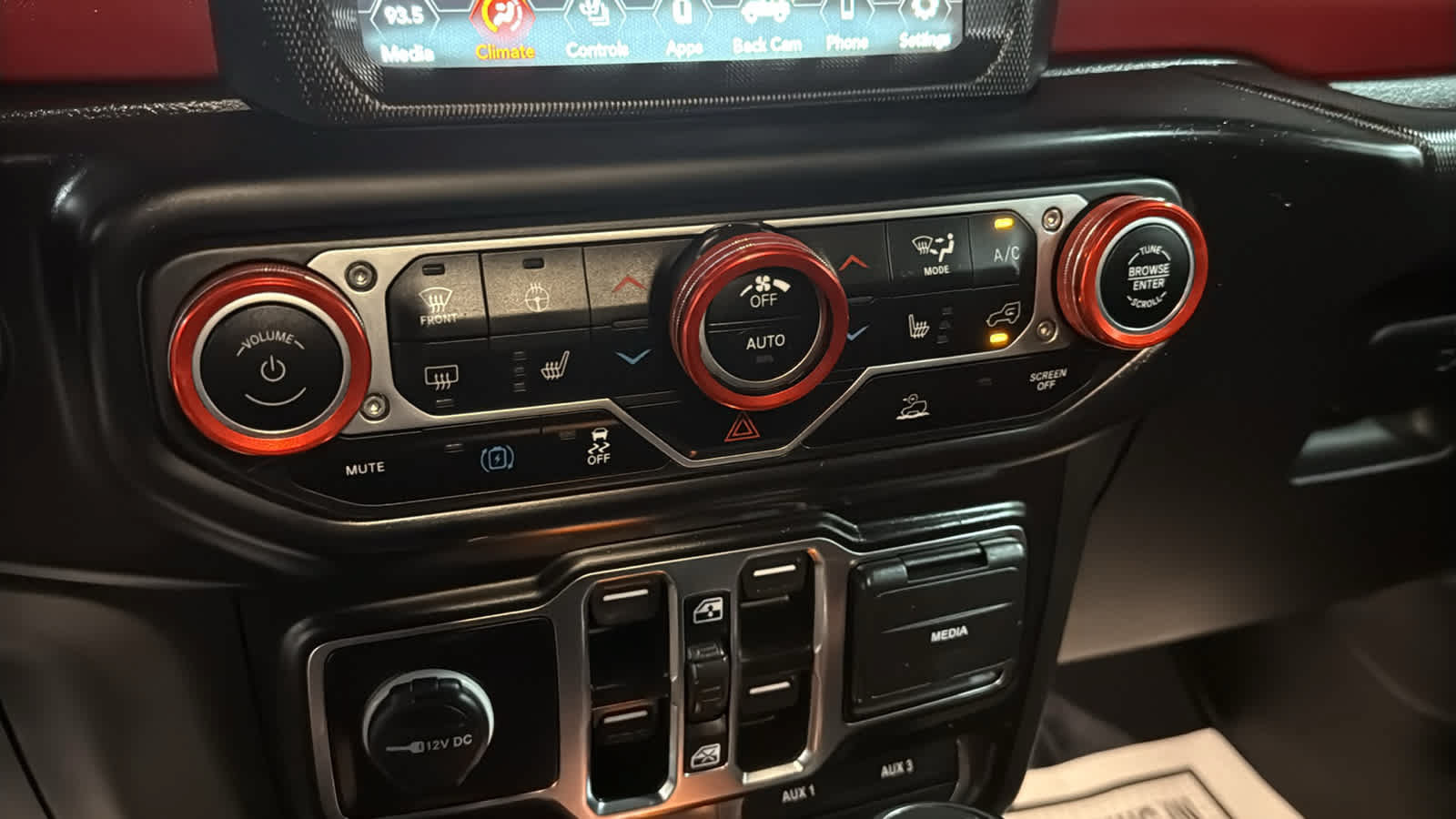 Used 2023 Jeep Wrangler Unlimited Rubicon 4xe AWD/4WD image 19