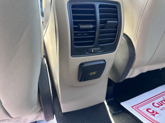 Used 2017 Ford C-MAX SE w/ Equipment Group 201A FWD image 9