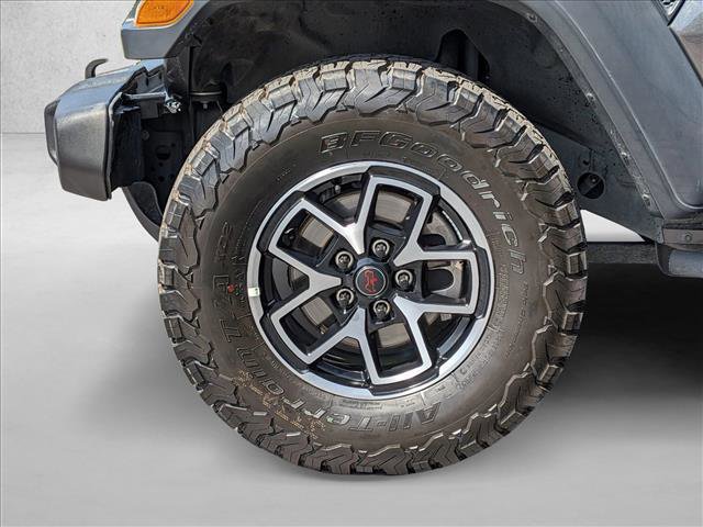 Used 2020 Jeep Gladiator Sport w/ Quick Order Package 24S AWD/4WD image 24