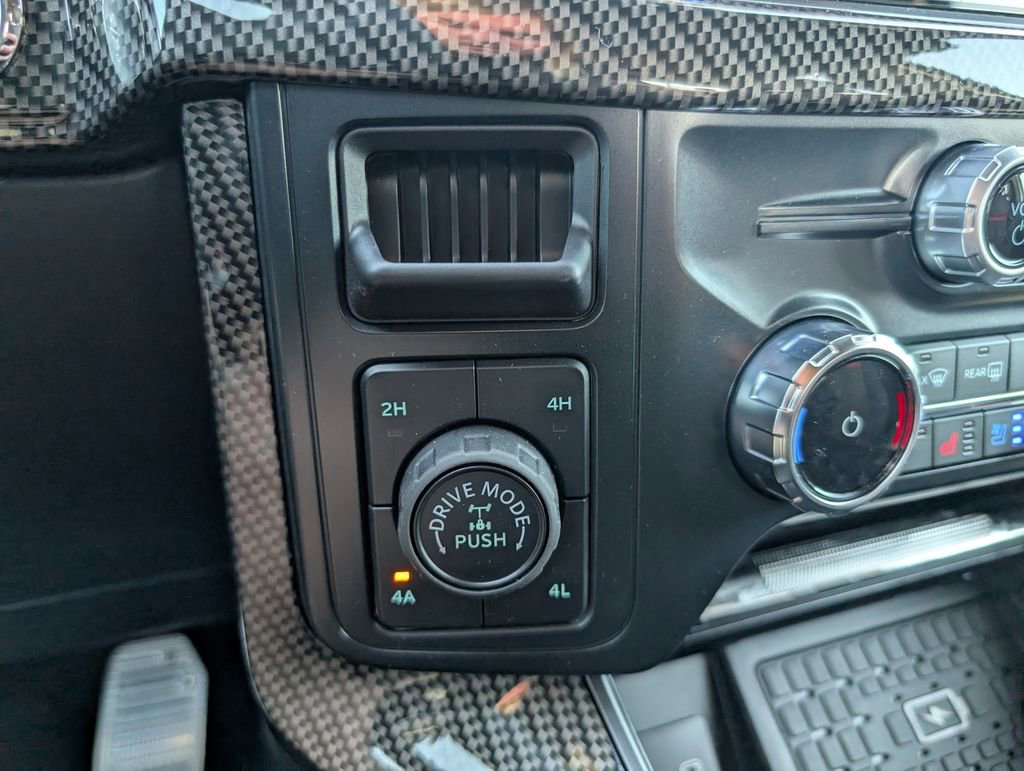 New 2025 Ford F150 Lariat w/ Equipment Group 501A Mid image 21