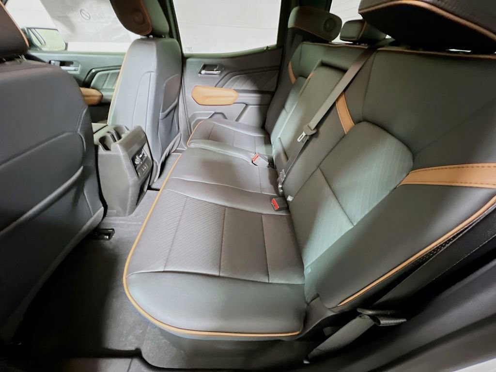 New 2026 GMC Canyon AT4 w/ Technology Plus Package AWD/4WD image 19