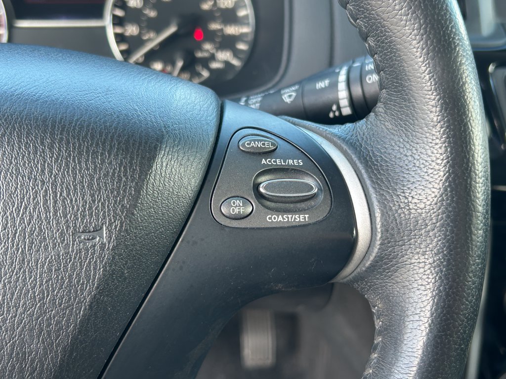 Used 2018 Nissan Pathfinder SV FWD image 18