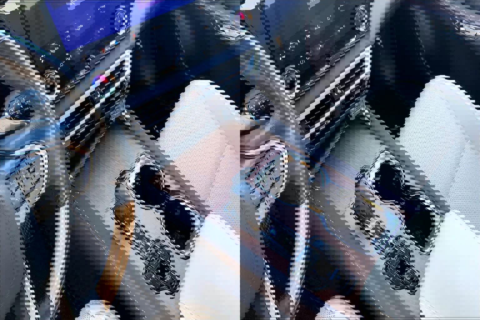 Used 2023 Lexus RX 350 Premium image 16