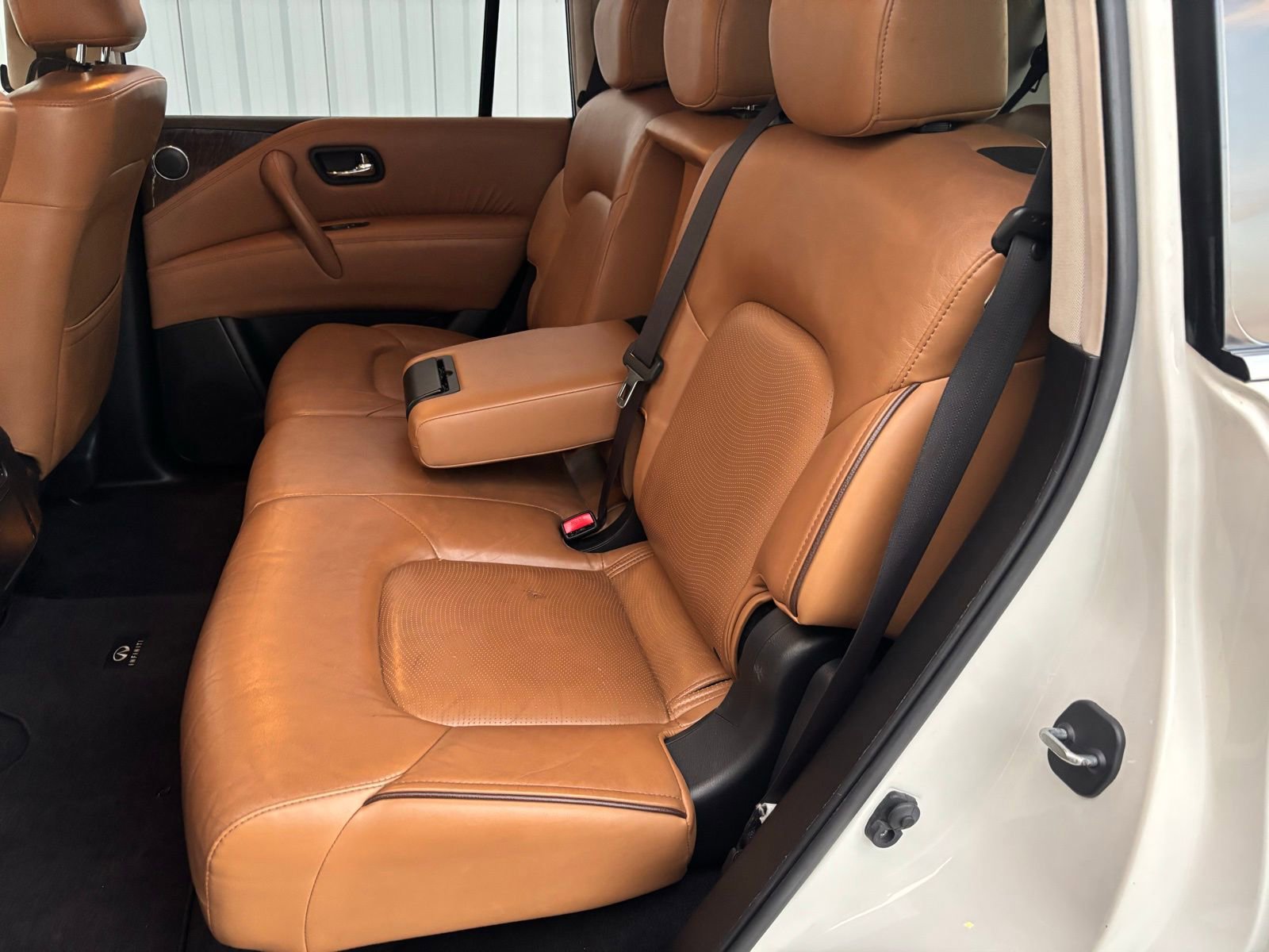 Used 2016 INFINITI QX80 2WD w/ Signature Edition Package image 30