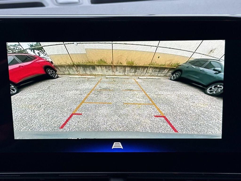 New 2026 Chevrolet Trax LT w/ Sunroof Package image 25