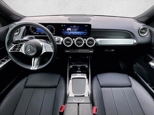 Used 2025 Mercedes-Benz GLB 250 image 16