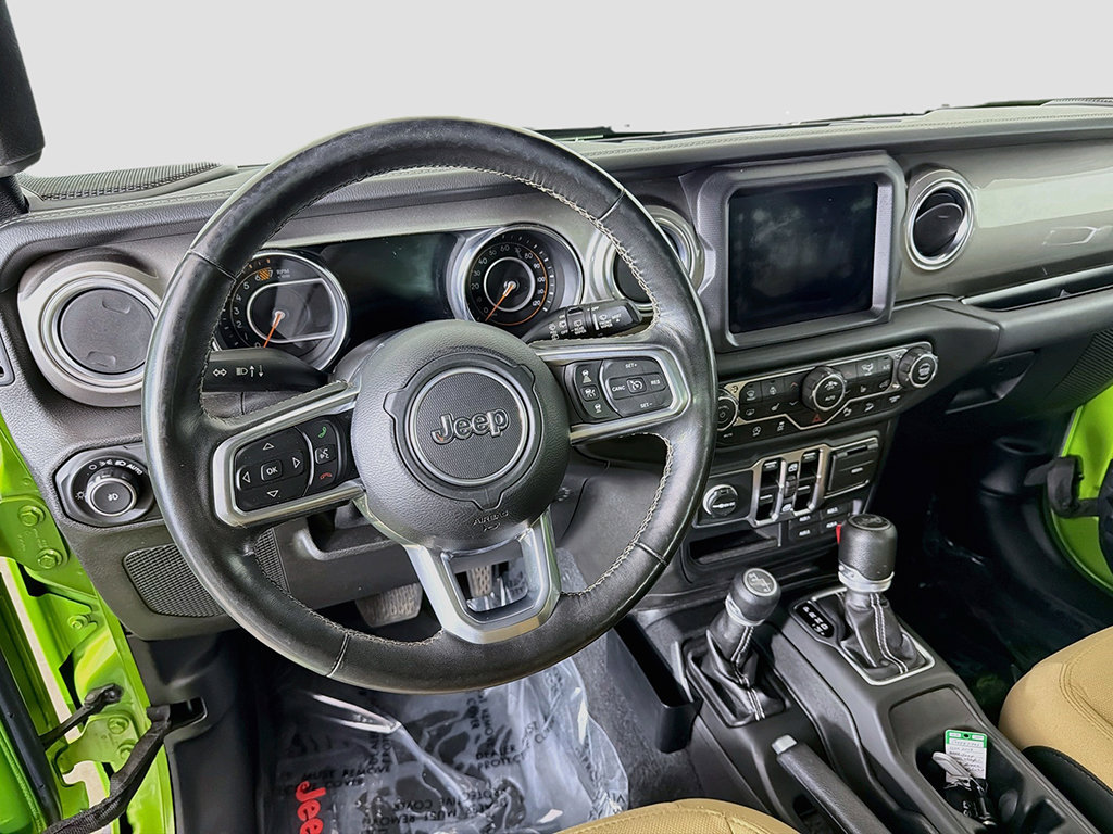 Used 2019 Jeep Wrangler Unlimited Sahara w/ Dual Top Group AWD/4WD image 22