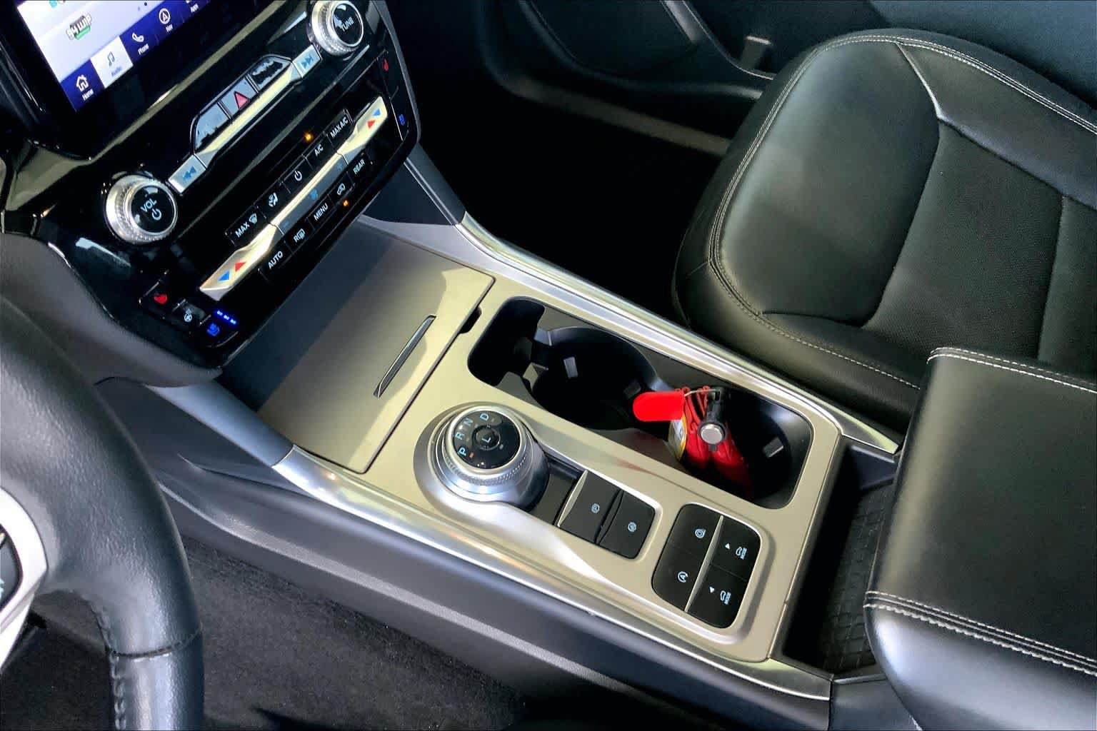Used 2023 Ford Explorer Limited w/ Limited Technology Package RWD image 17