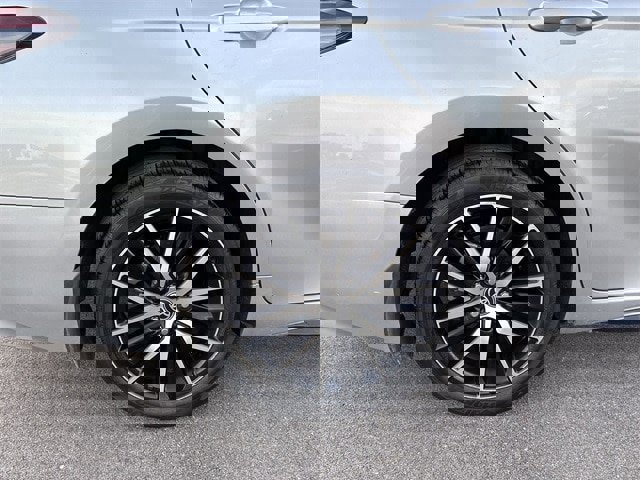 Used 2024 Toyota Camry SE image 32