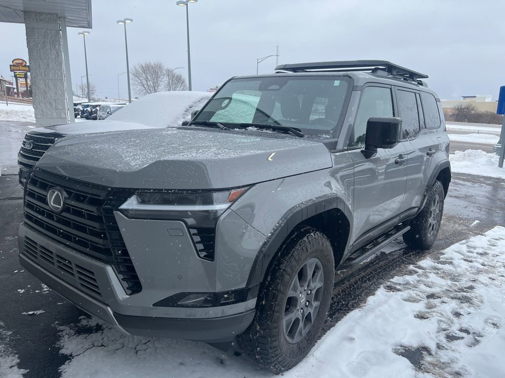 Used 2024 Lexus GX 550 image 2