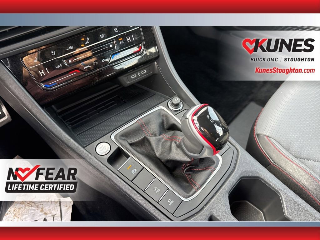 Used 2025 Volkswagen Jetta GLI Autobahn image 34