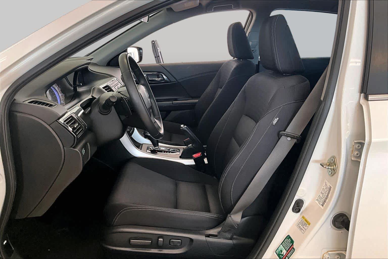 Used 2015 Honda Accord Sport image 7