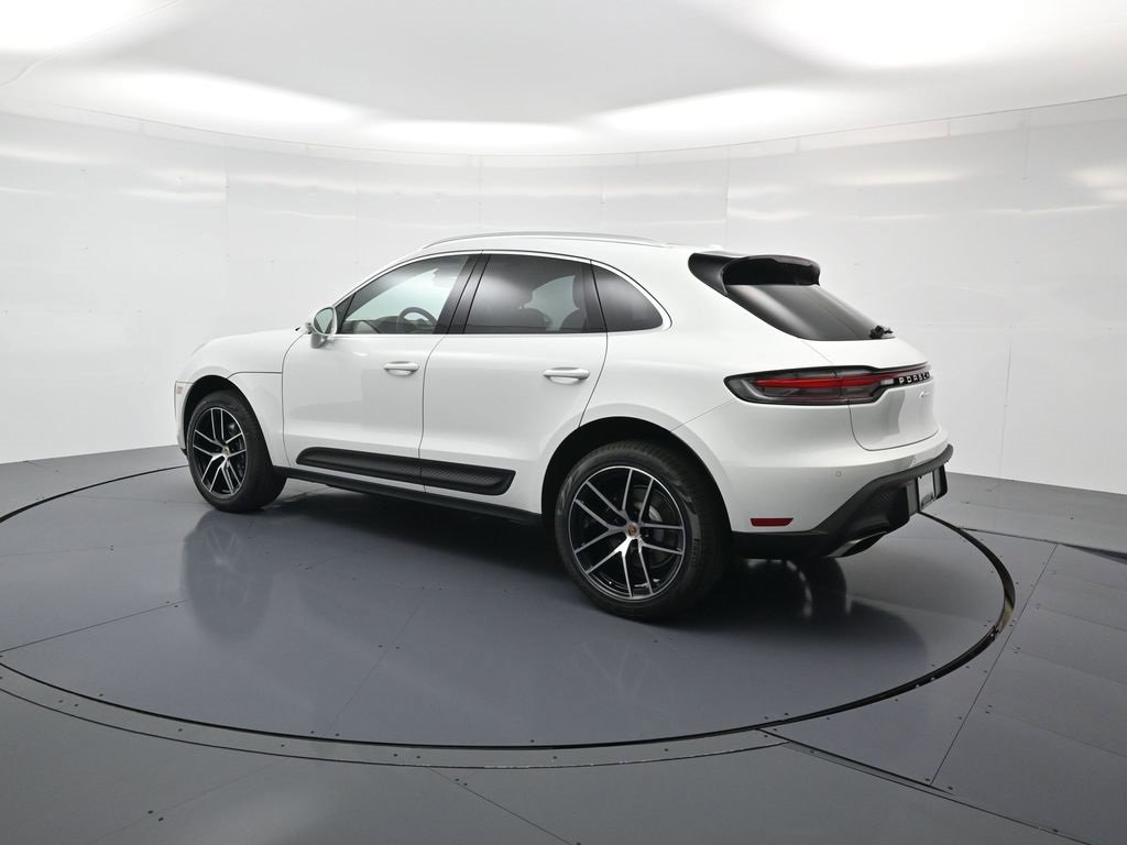 New 2026 Porsche Macan image 3