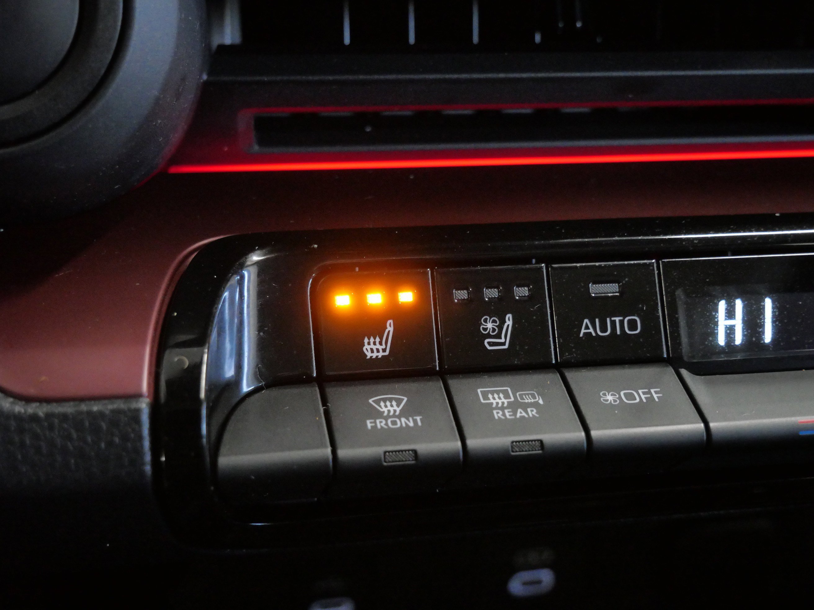 Used 2023 Toyota Prius Prime Premium image 31