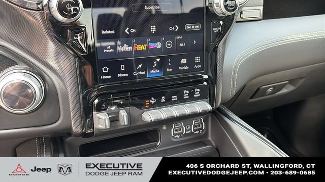 Used 2022 RAM 1500 Limited w/ Body-Colour Bumper Group AWD/4WD image 16