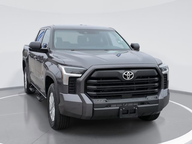 Used 2022 Toyota Tundra SR5 w/ Convenience Package image 1