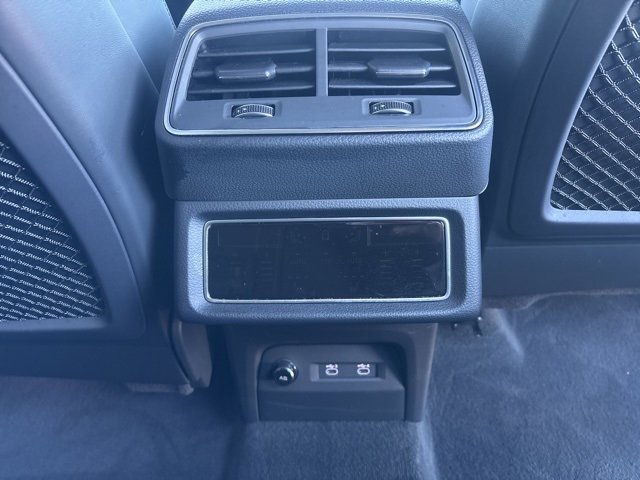 Used 2021 Audi e-tron Prestige w/ Prestige Package image 16