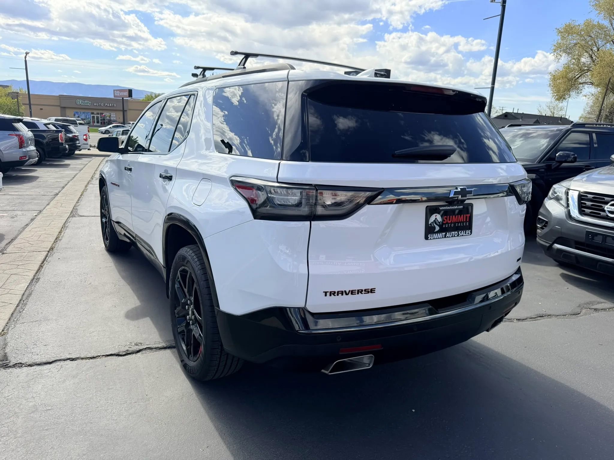 Used 2021 Chevrolet Traverse Premier w/ Redline Edition AWD/4WD image 5