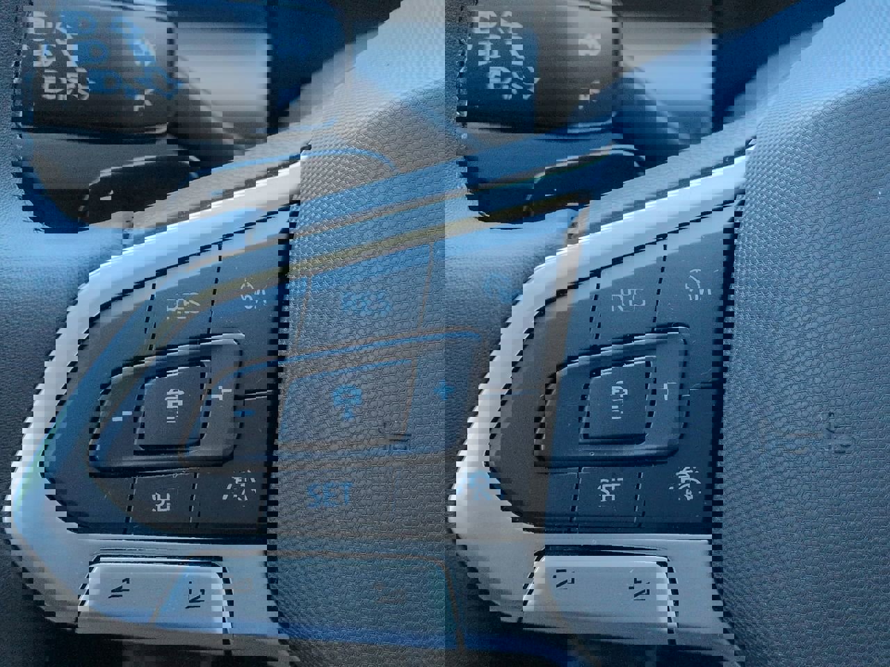 Used 2024 Volkswagen Atlas Peak Edition SE image 23