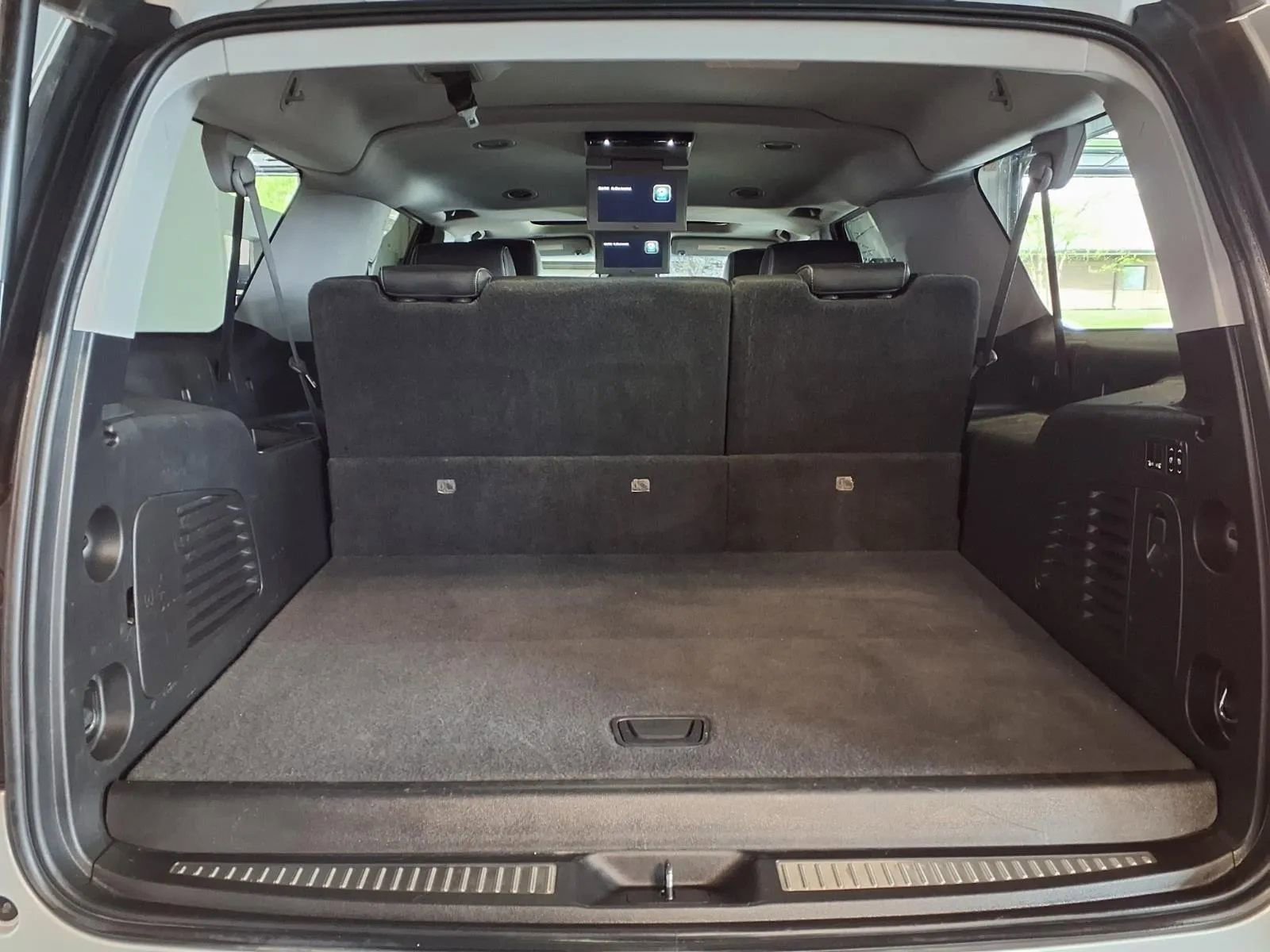 Used 2016 Chevrolet Suburban LT AWD/4WD image 6