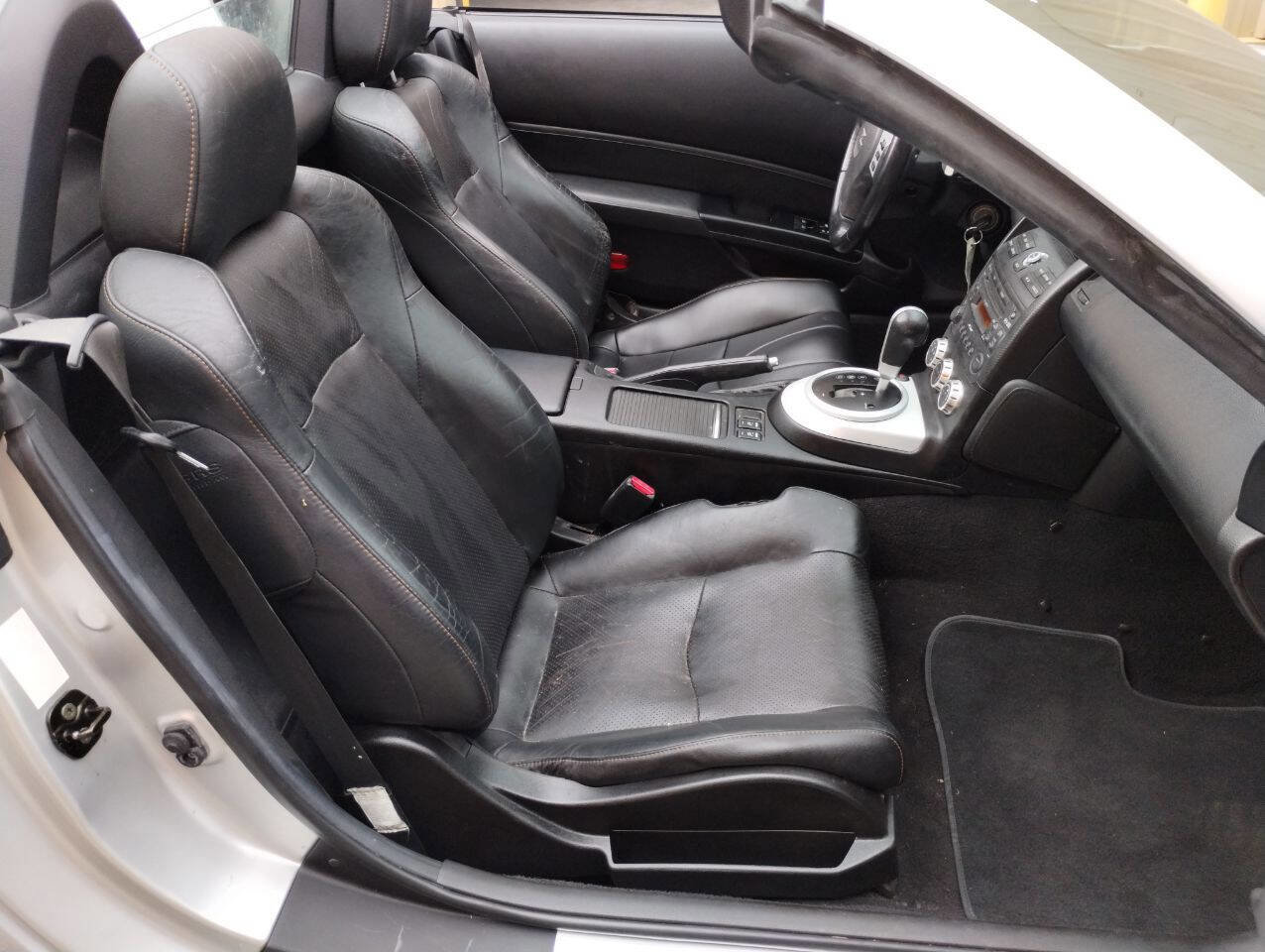 Used 2006 Nissan 350Z Touring image 12