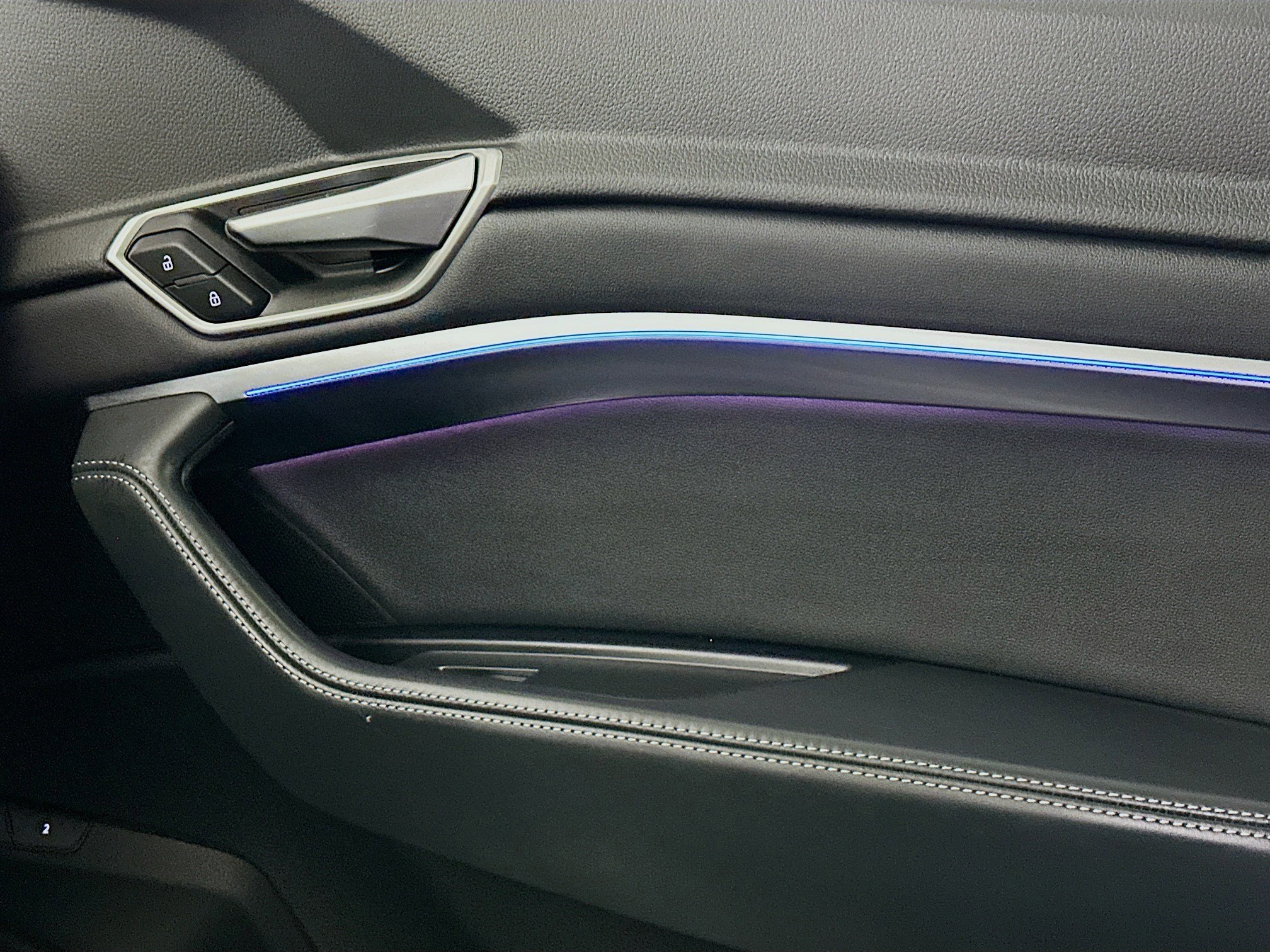 Used 2024 Audi Q8 e-tron Prestige w/ Prestige Package image 17