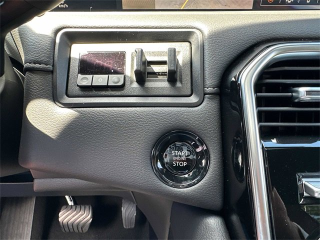 New 2025 Nissan Armada Platinum Reserve image 17