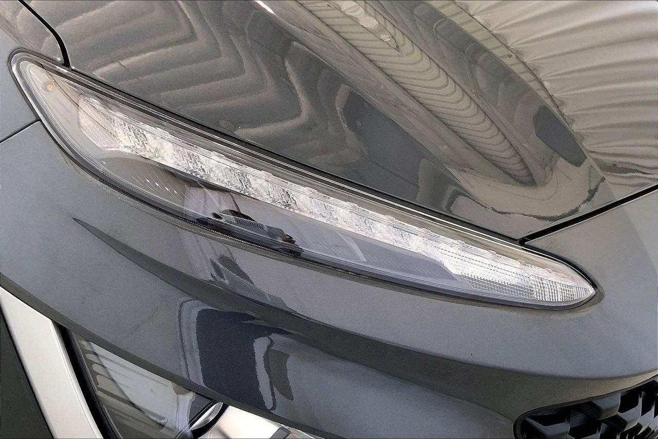 Used 2023 Hyundai Kona SEL AWD/4WD image 28
