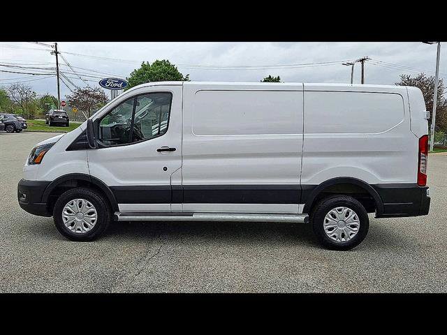 Certified 2025 Ford Transit 250 Low Roof w/ Exterior Upgrade Package RWD image 5