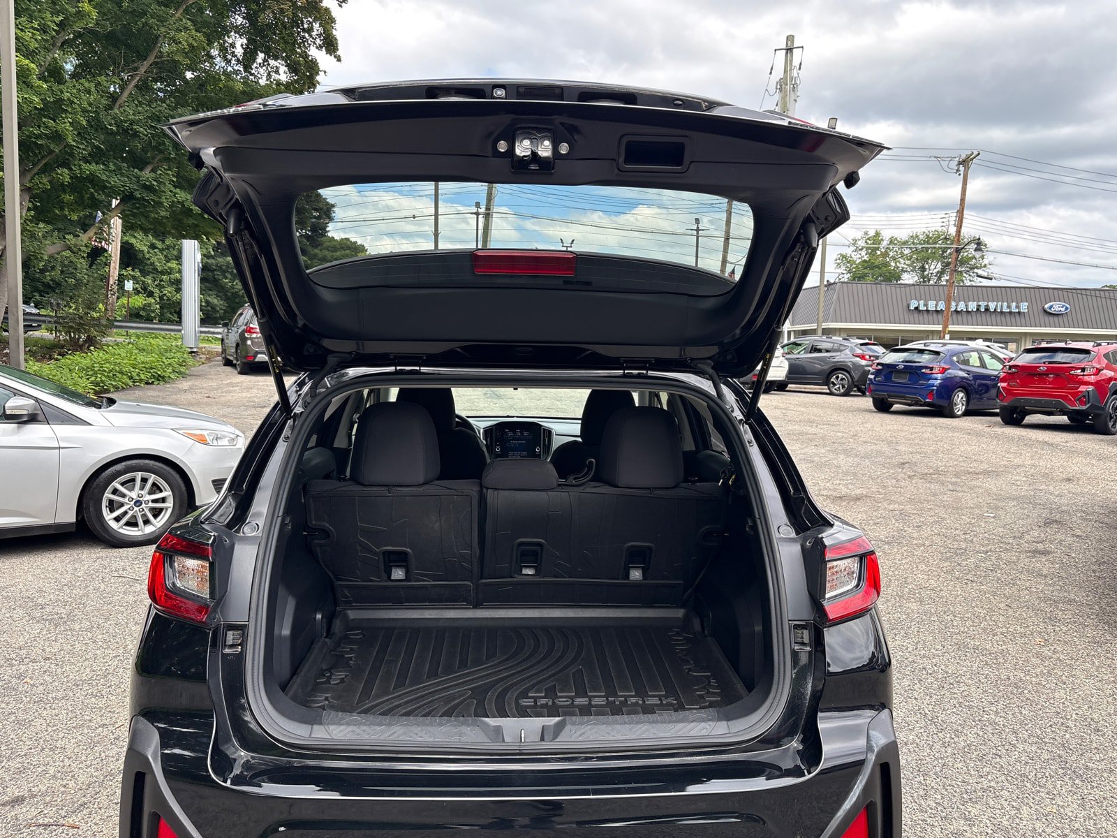 Used 2024 Subaru Crosstrek 2.0i Premium AWD/4WD image 7
