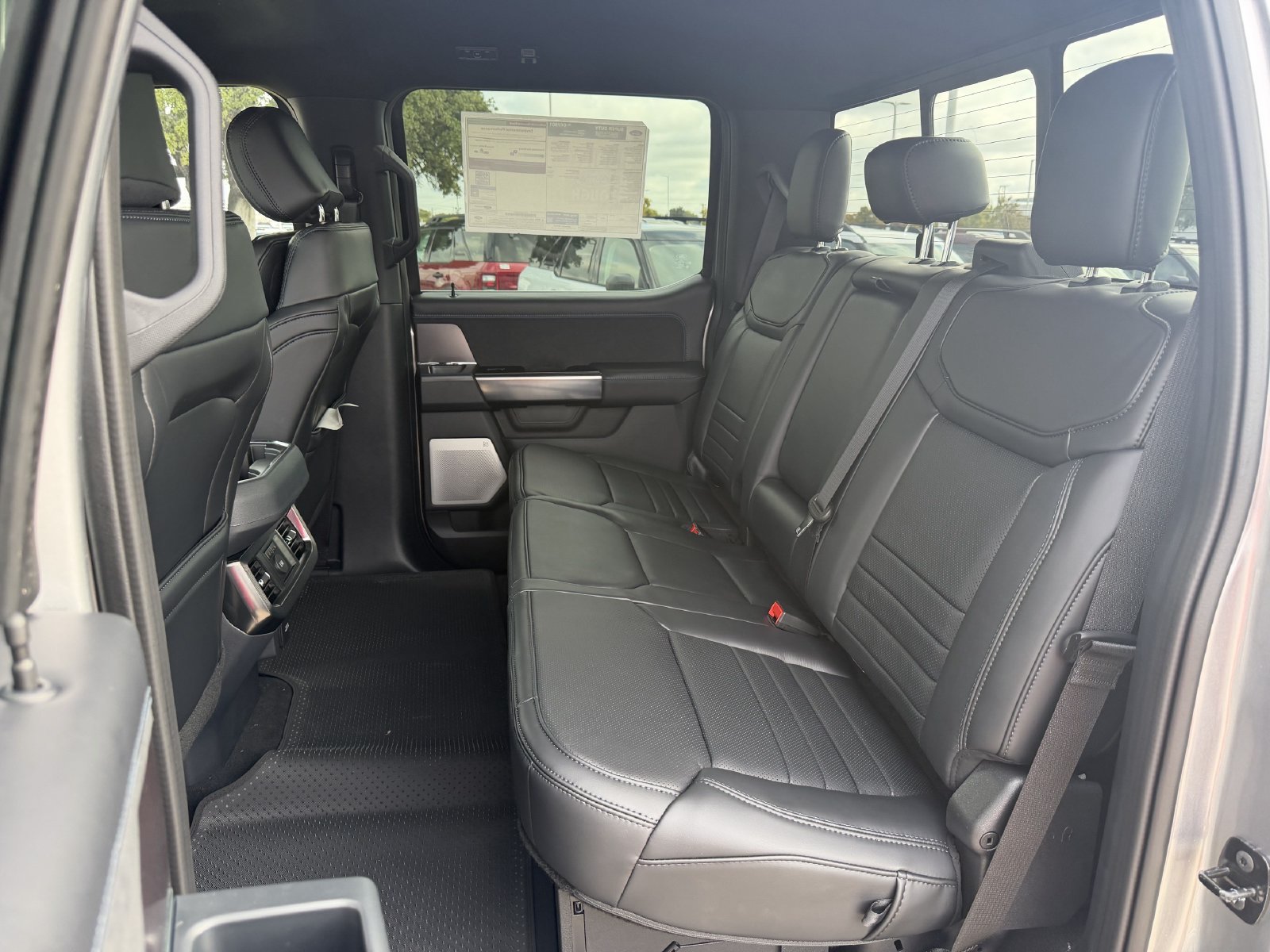 New 2027 Ford F350 Platinum w/ FX4 Off-Road Package AWD/4WD image 24