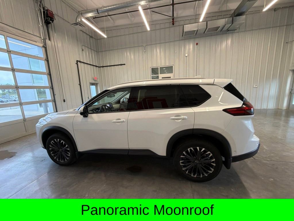 Used 2025 Nissan Rogue SL w/ Tech Package AWD/4WD image 8