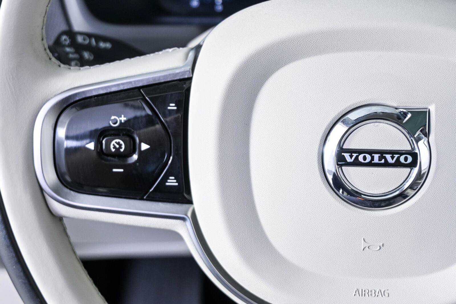 Certified 2023 Volvo XC90 B6 Plus AWD/4WD image 9