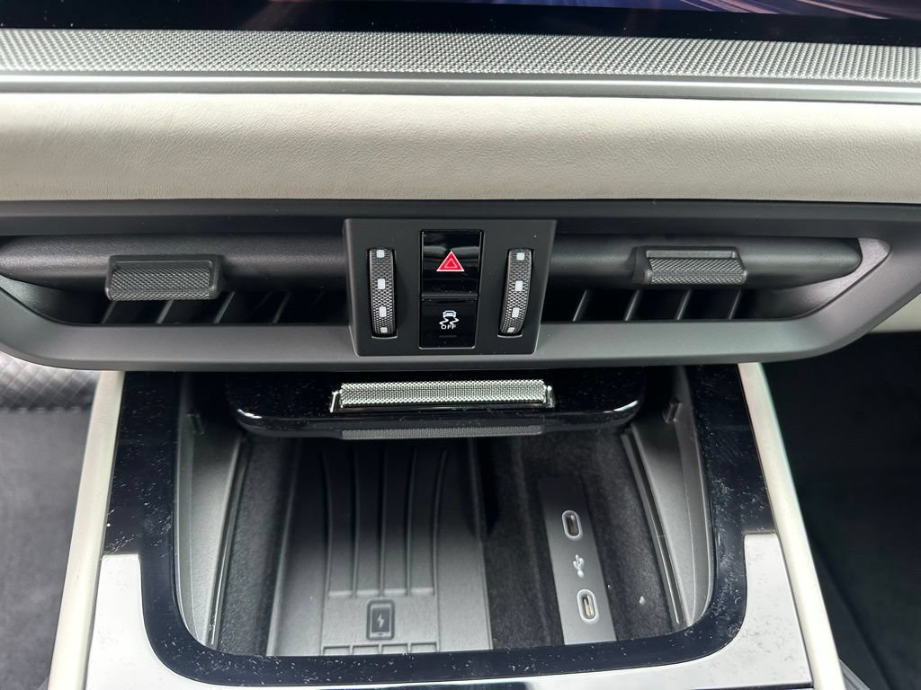 Used 2026 Porsche Cayenne AWD/4WD image 25