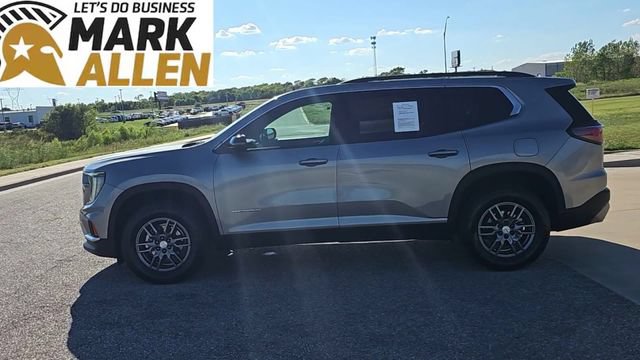 Used 2025 GMC Acadia Elevation FWD image 2