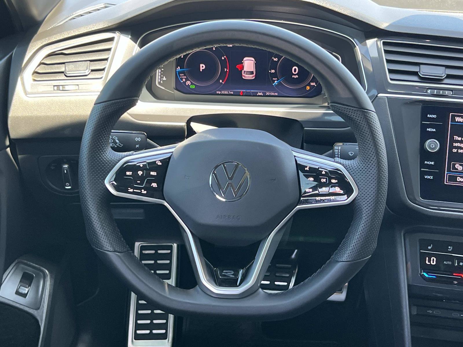 Certified 2024 Volkswagen Tiguan SEL R-Line AWD/4WD image 8