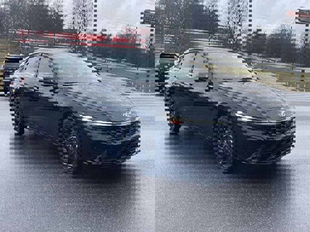 New 2026 Hyundai Elantra SEL Sport Premium image 4