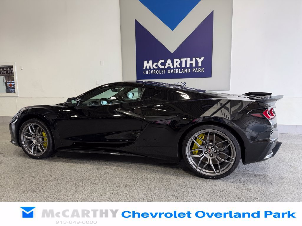 Used 2024 Chevrolet Corvette Z06 w/ Battery Protection Package RWD image 7