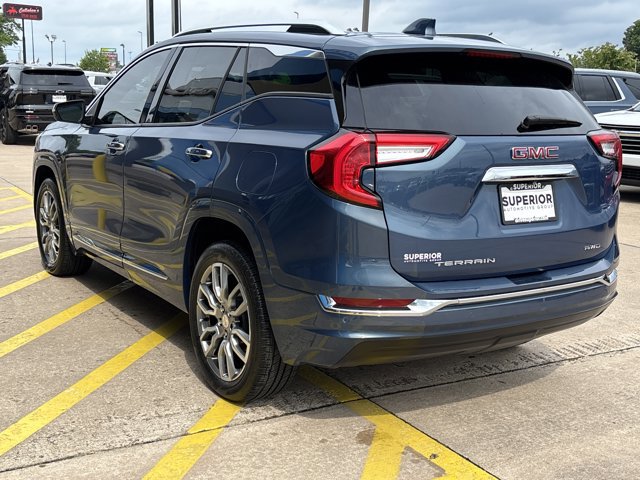 Used 2024 GMC Terrain Denali w/ Denali Premium Package AWD/4WD image 8