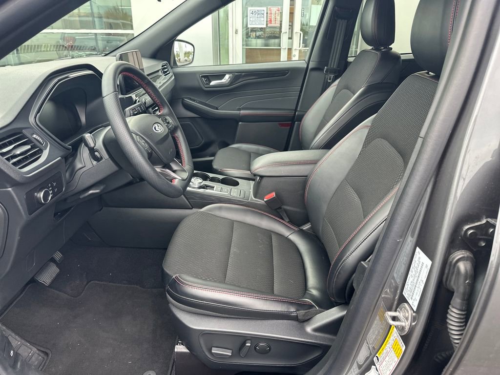 Used 2025 Ford Escape ST-Line AWD/4WD image 9