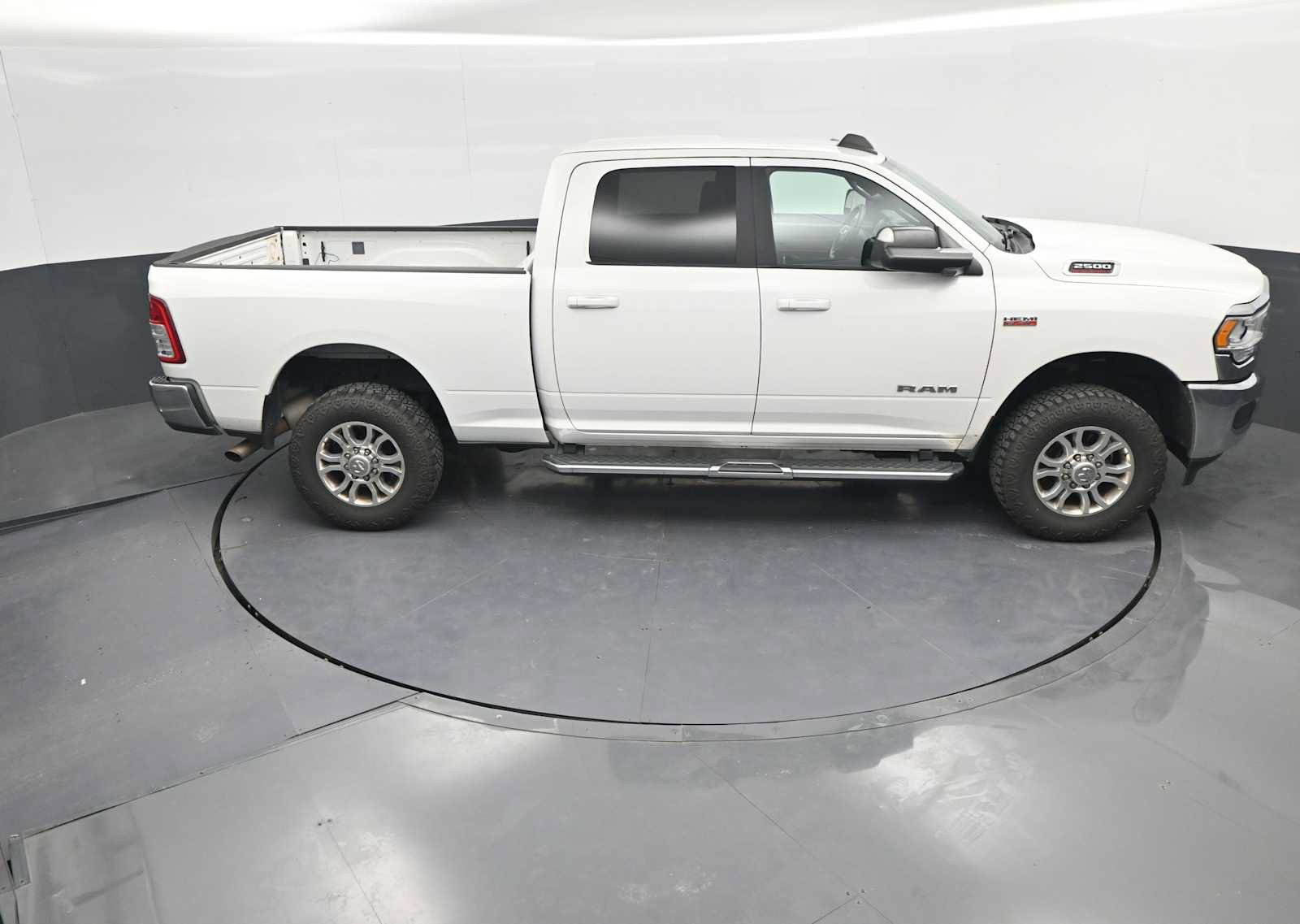 Used 2022 RAM 2500 Big Horn AWD/4WD image 35